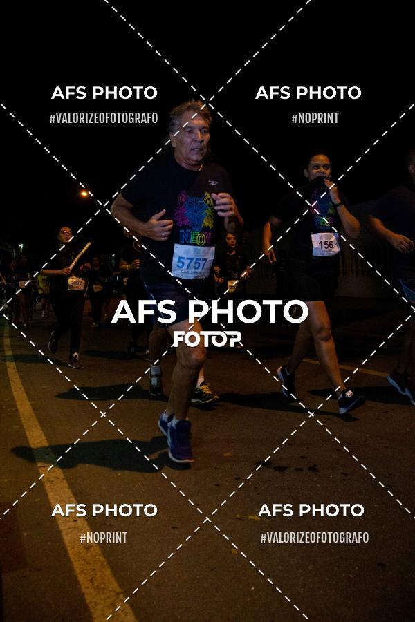 Compre as suas fotos do eventoNeon Night Run 2019 - Belo Horizonte no Fotop
