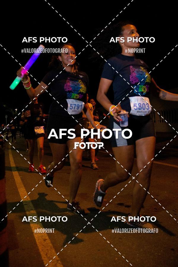 Compre as suas fotos do eventoNeon Night Run 2019 - Belo Horizonte no Fotop