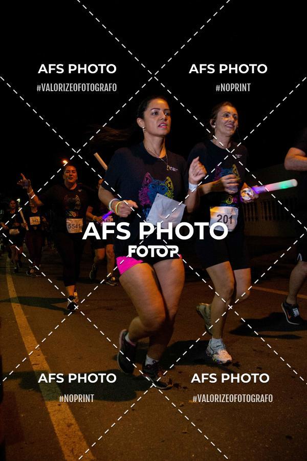 Buy your photos of the eventNeon Night Run 2019 - Belo Horizonte on Fotop