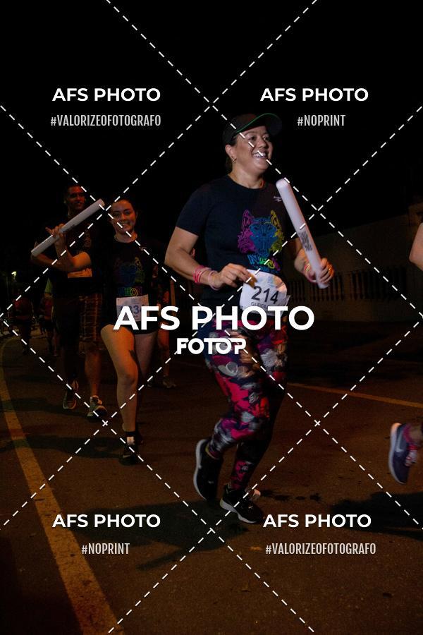 Buy your photos of the eventNeon Night Run 2019 - Belo Horizonte on Fotop