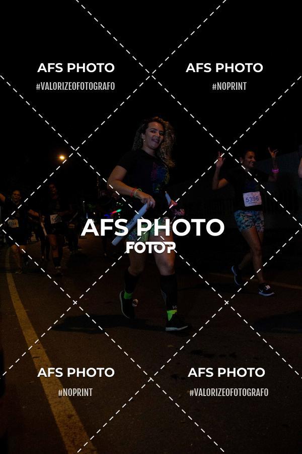 Buy your photos of the eventNeon Night Run 2019 - Belo Horizonte on Fotop