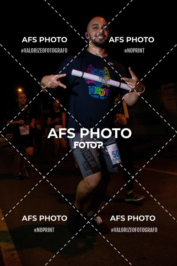 Buy your photos of the eventNeon Night Run 2019 - Belo Horizonte on Fotop