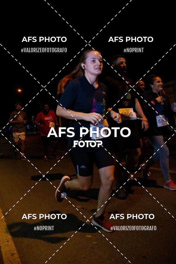 Buy your photos of the eventNeon Night Run 2019 - Belo Horizonte on Fotop