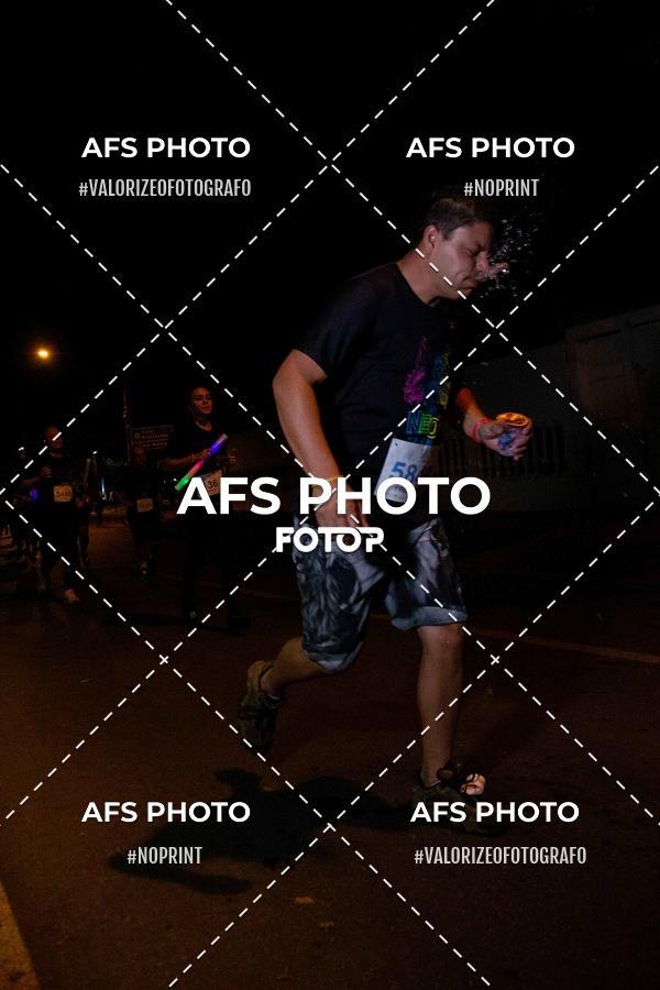 Buy your photos of the eventNeon Night Run 2019 - Belo Horizonte on Fotop