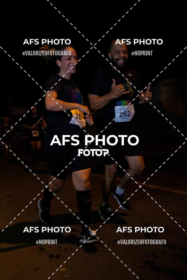 Compre suas fotos do eventoNeon Night Run 2019 - Belo Horizonte no Fotop