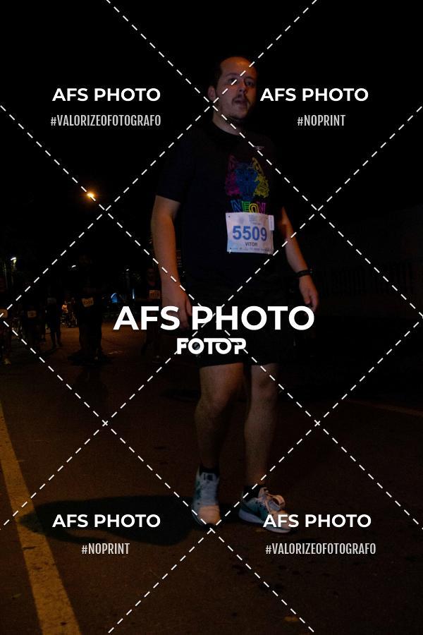Compra tus fotos del eventoNeon Night Run 2019 - Belo Horizonte En Fotop