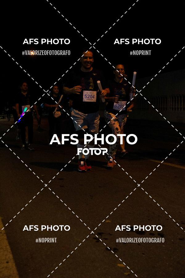 Compra tus fotos del eventoNeon Night Run 2019 - Belo Horizonte En Fotop