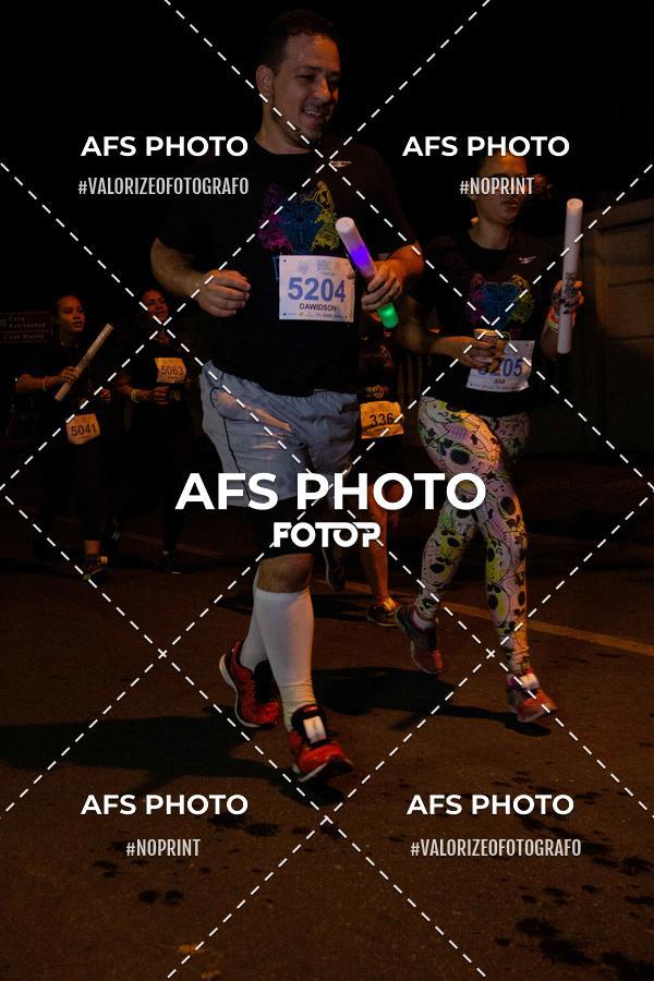 Compra tus fotos del eventoNeon Night Run 2019 - Belo Horizonte En Fotop