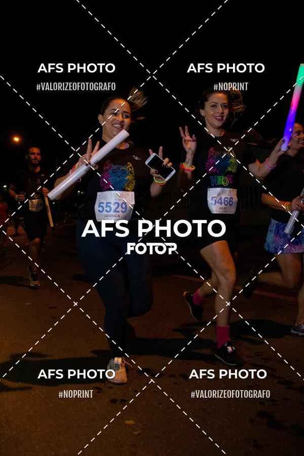 Compra tus fotos del eventoNeon Night Run 2019 - Belo Horizonte En Fotop