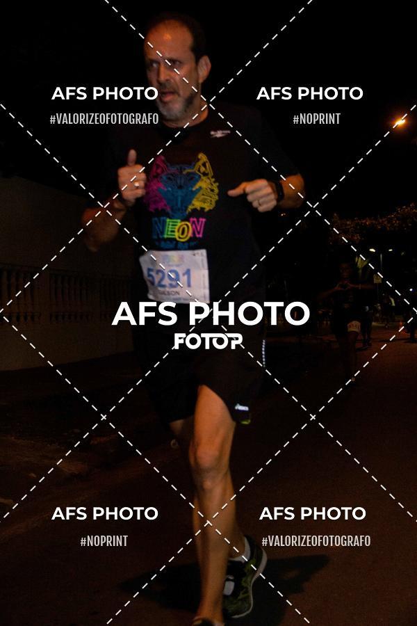 Compra tus fotos del eventoNeon Night Run 2019 - Belo Horizonte En Fotop