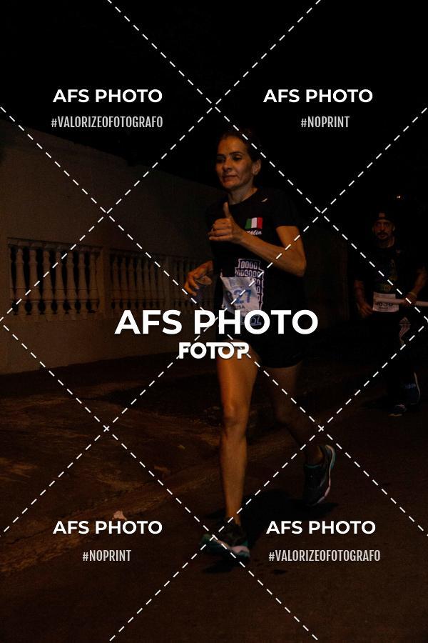 Compra tus fotos del eventoNeon Night Run 2019 - Belo Horizonte En Fotop