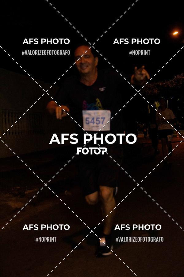 Compra tus fotos del eventoNeon Night Run 2019 - Belo Horizonte En Fotop