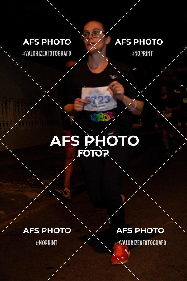 Compra tus fotos del eventoNeon Night Run 2019 - Belo Horizonte En Fotop