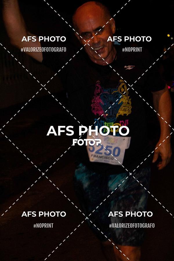 Acquista le foto dell'eventoNeon Night Run 2019 - Belo Horizonte in Fotop