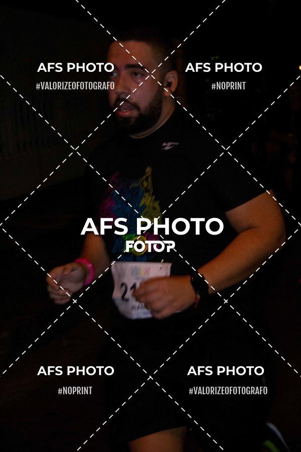 Acquista le foto dell'eventoNeon Night Run 2019 - Belo Horizonte in Fotop