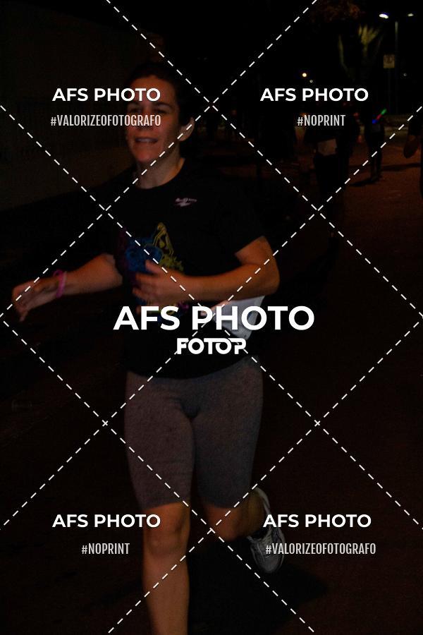 Achetez vos photos de l'vnementNeon Night Run 2019 - Belo Horizonte sur Fotop