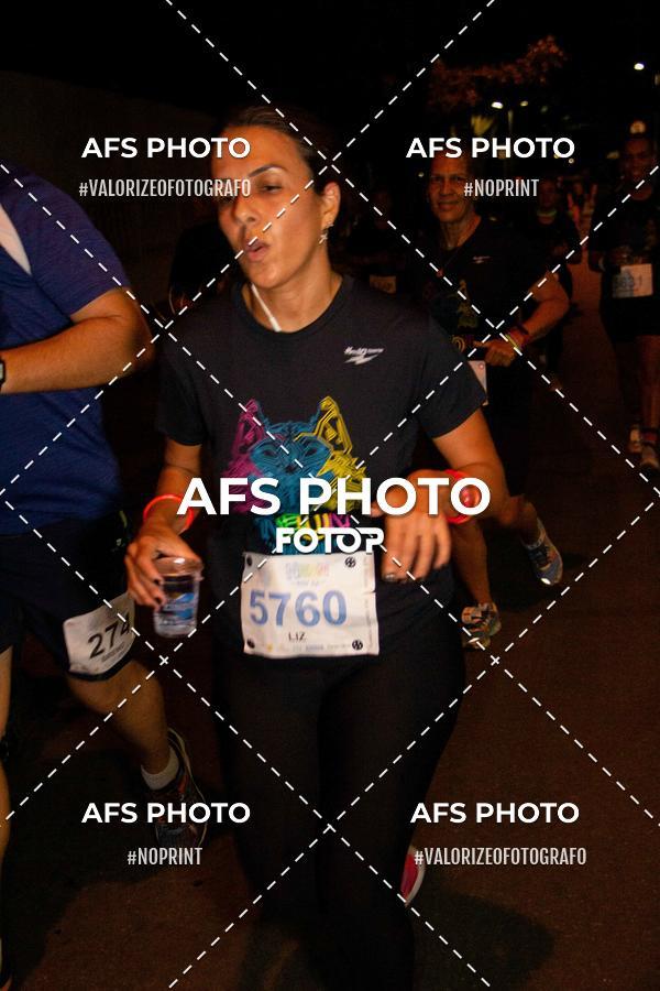 Achetez vos photos de l'vnementNeon Night Run 2019 - Belo Horizonte sur Fotop
