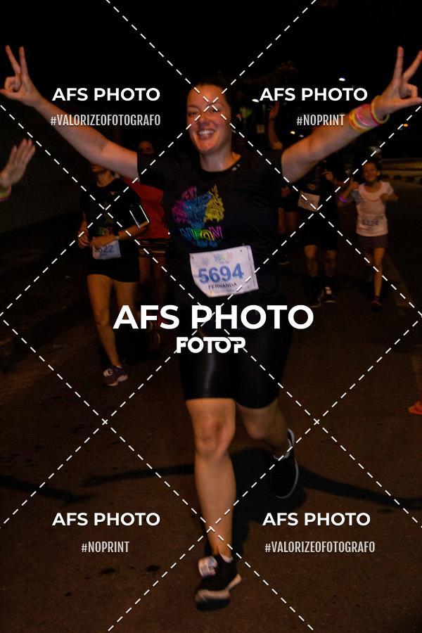 Achetez vos photos de l'vnementNeon Night Run 2019 - Belo Horizonte sur Fotop