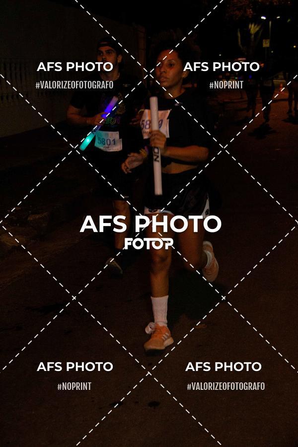 Achetez vos photos de l'vnementNeon Night Run 2019 - Belo Horizonte sur Fotop