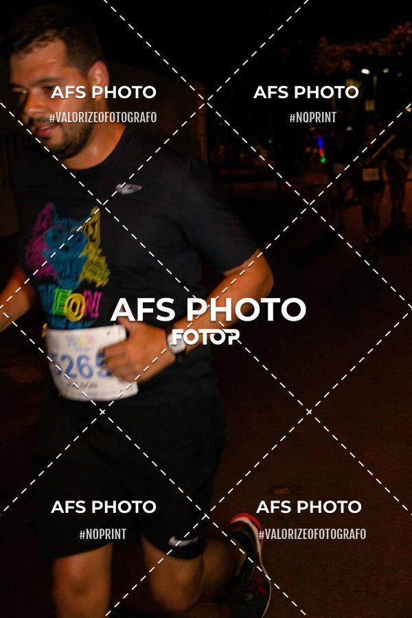 Achetez vos photos de l'vnementNeon Night Run 2019 - Belo Horizonte sur Fotop