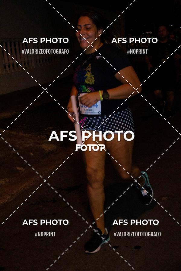 Achetez vos photos de l'vnementNeon Night Run 2019 - Belo Horizonte sur Fotop