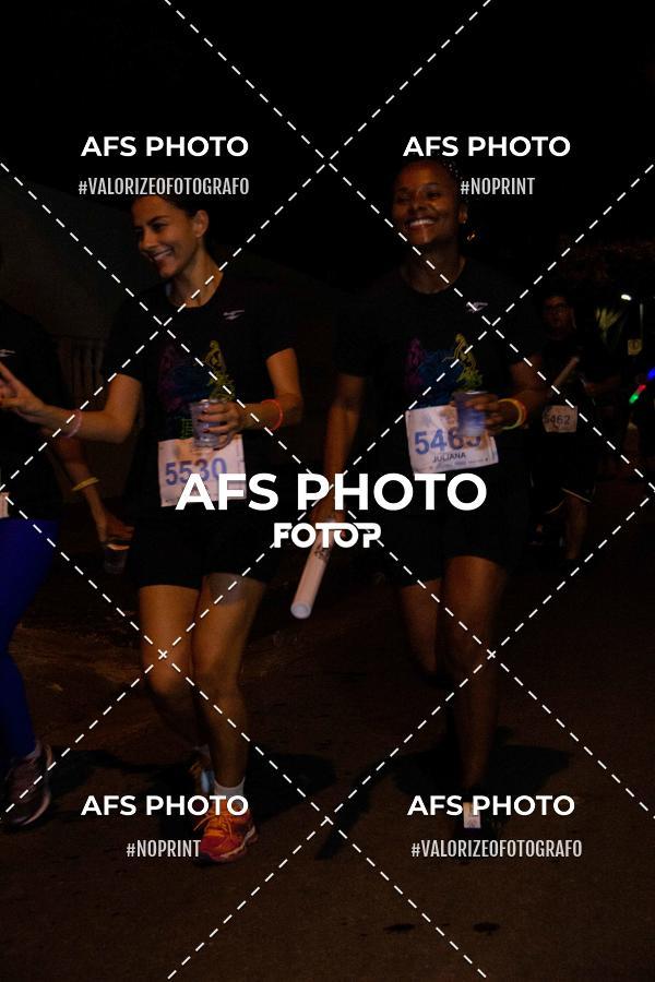 Achetez vos photos de l'vnementNeon Night Run 2019 - Belo Horizonte sur Fotop