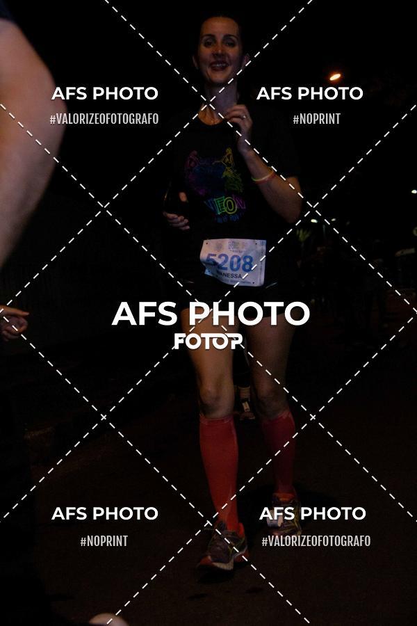 Achetez vos photos de l'vnementNeon Night Run 2019 - Belo Horizonte sur Fotop