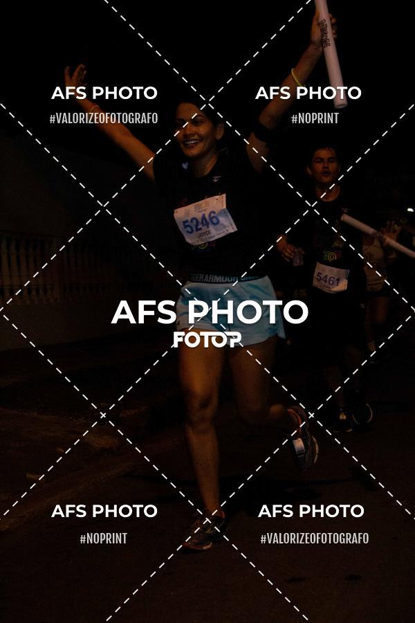 Achetez vos photos de l'vnementNeon Night Run 2019 - Belo Horizonte sur Fotop