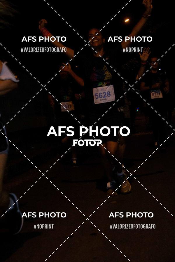 Achetez vos photos de l'vnementNeon Night Run 2019 - Belo Horizonte sur Fotop