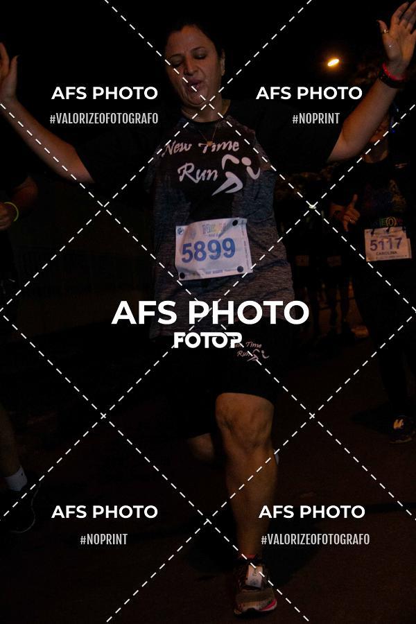 Achetez vos photos de l'vnementNeon Night Run 2019 - Belo Horizonte sur Fotop