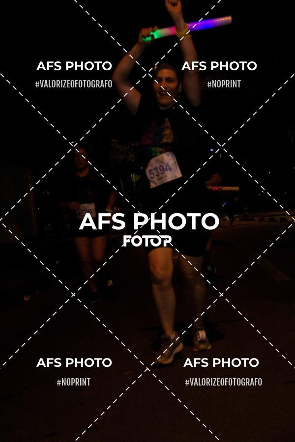 Achetez vos photos de l'vnementNeon Night Run 2019 - Belo Horizonte sur Fotop