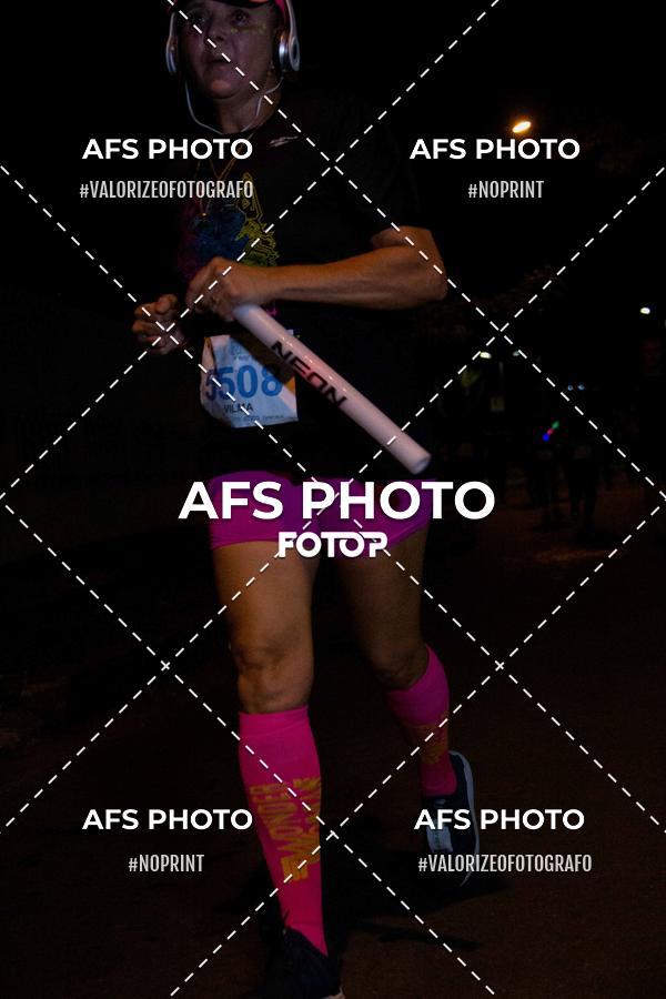Achetez vos photos de l'vnementNeon Night Run 2019 - Belo Horizonte sur Fotop