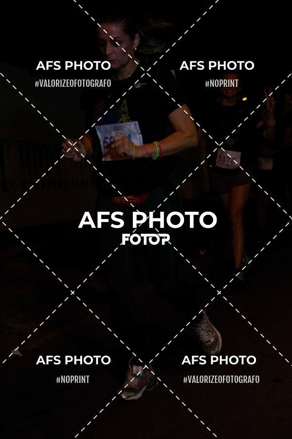 Achetez vos photos de l'vnementNeon Night Run 2019 - Belo Horizonte sur Fotop