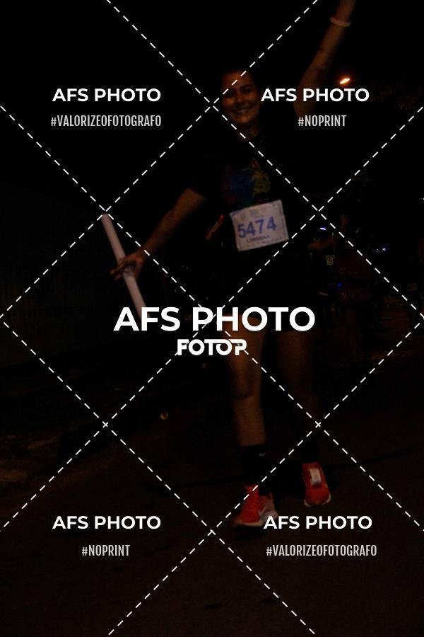 Achetez vos photos de l'vnementNeon Night Run 2019 - Belo Horizonte sur Fotop