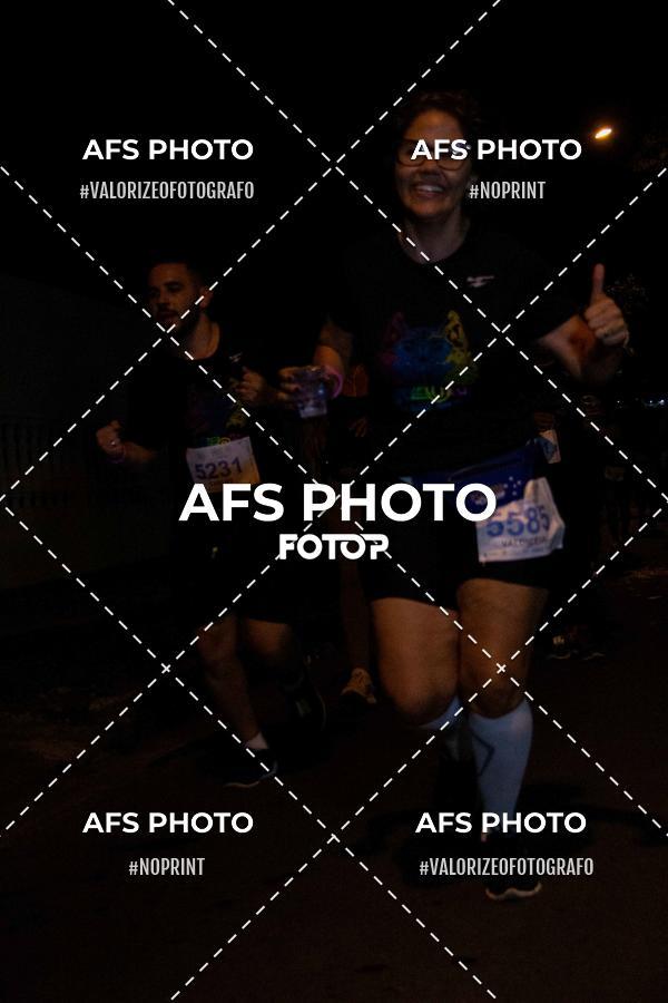 Achetez vos photos de l'vnementNeon Night Run 2019 - Belo Horizonte sur Fotop