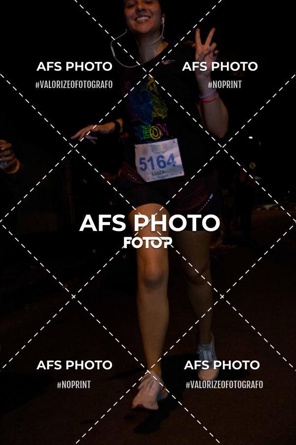 Achetez vos photos de l'vnementNeon Night Run 2019 - Belo Horizonte sur Fotop