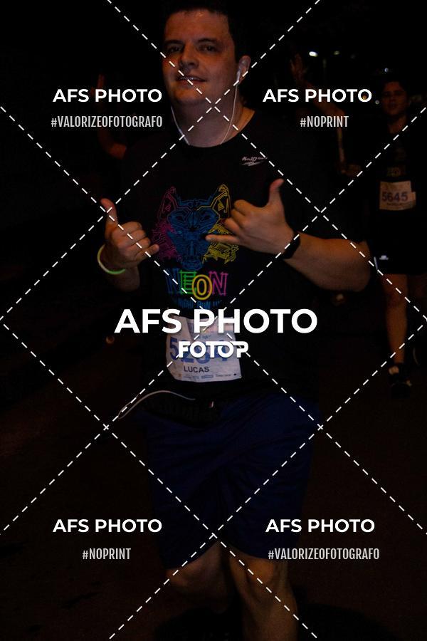 Achetez vos photos de l'vnementNeon Night Run 2019 - Belo Horizonte sur Fotop