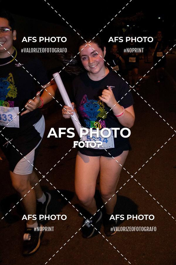Compra tus fotos del eventoNeon Night Run 2019 - Belo Horizonte En Fotop