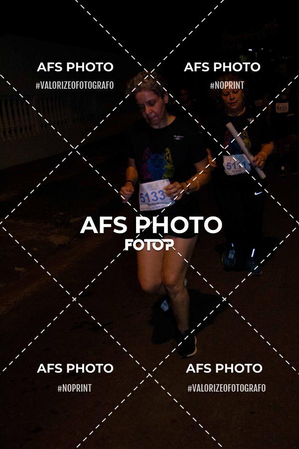 Achetez vos photos de l'vnementNeon Night Run 2019 - Belo Horizonte sur Fotop