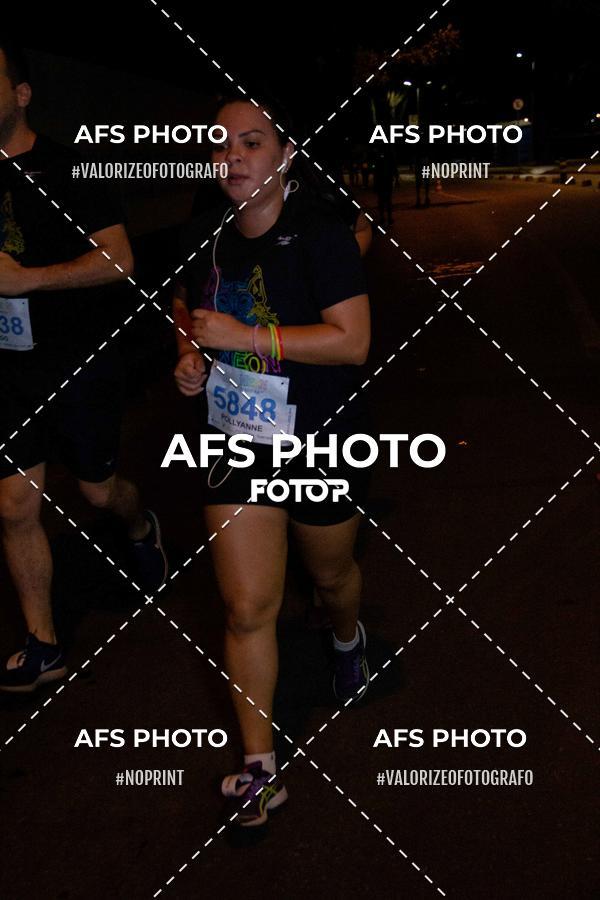 Achetez vos photos de l'vnementNeon Night Run 2019 - Belo Horizonte sur Fotop