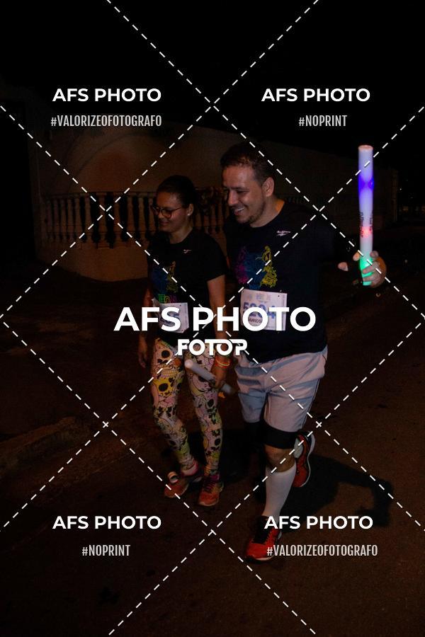 Achetez vos photos de l'vnementNeon Night Run 2019 - Belo Horizonte sur Fotop