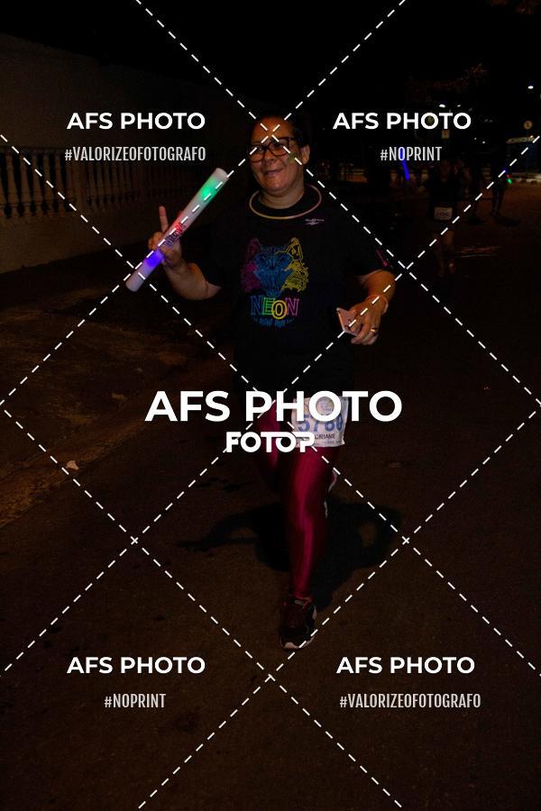 Achetez vos photos de l'vnementNeon Night Run 2019 - Belo Horizonte sur Fotop