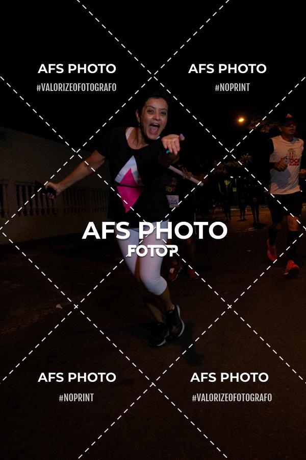 Achetez vos photos de l'vnementNeon Night Run 2019 - Belo Horizonte sur Fotop