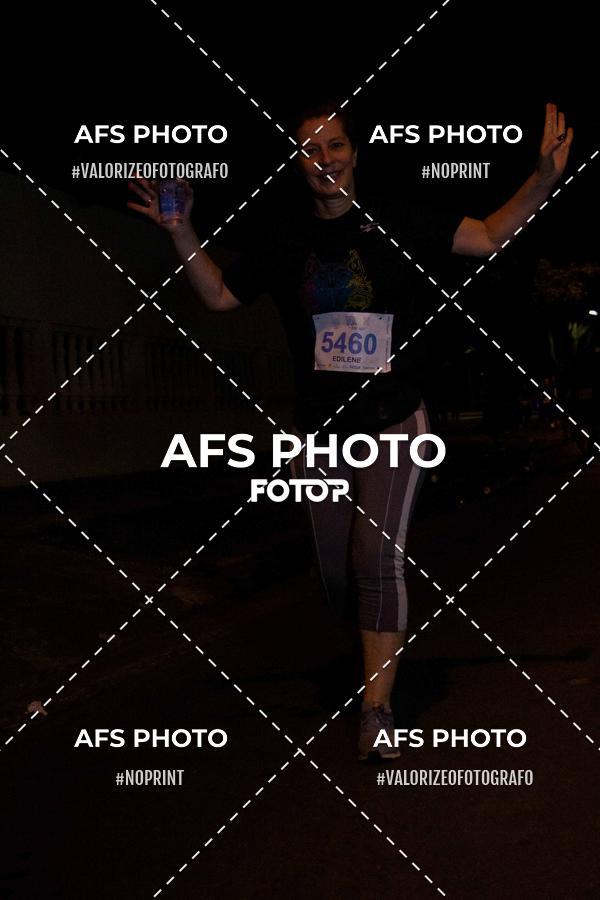 Achetez vos photos de l'vnementNeon Night Run 2019 - Belo Horizonte sur Fotop