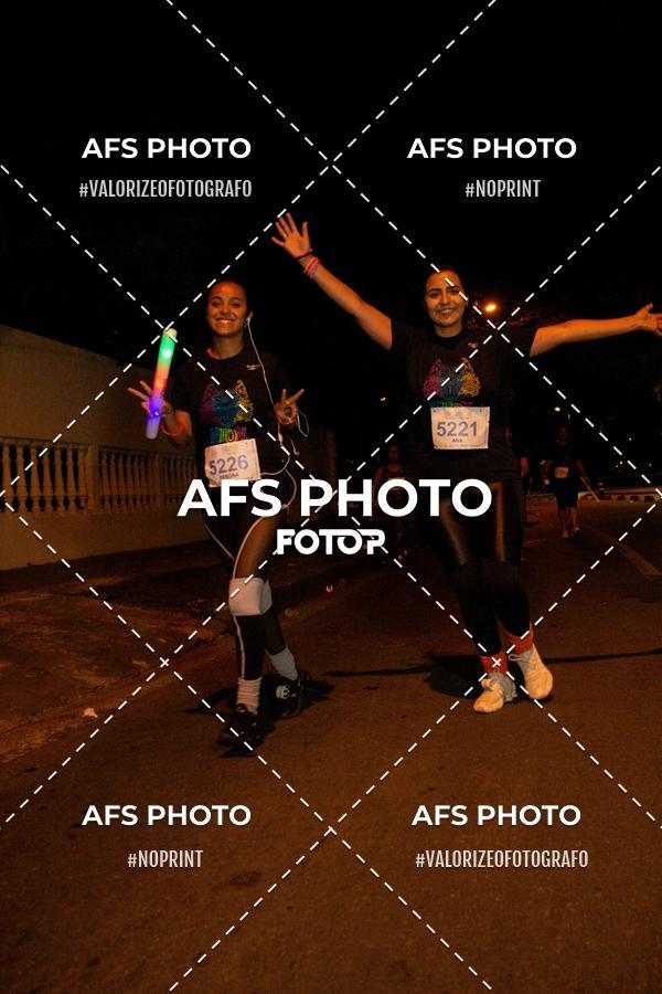 Achetez vos photos de l'vnementNeon Night Run 2019 - Belo Horizonte sur Fotop