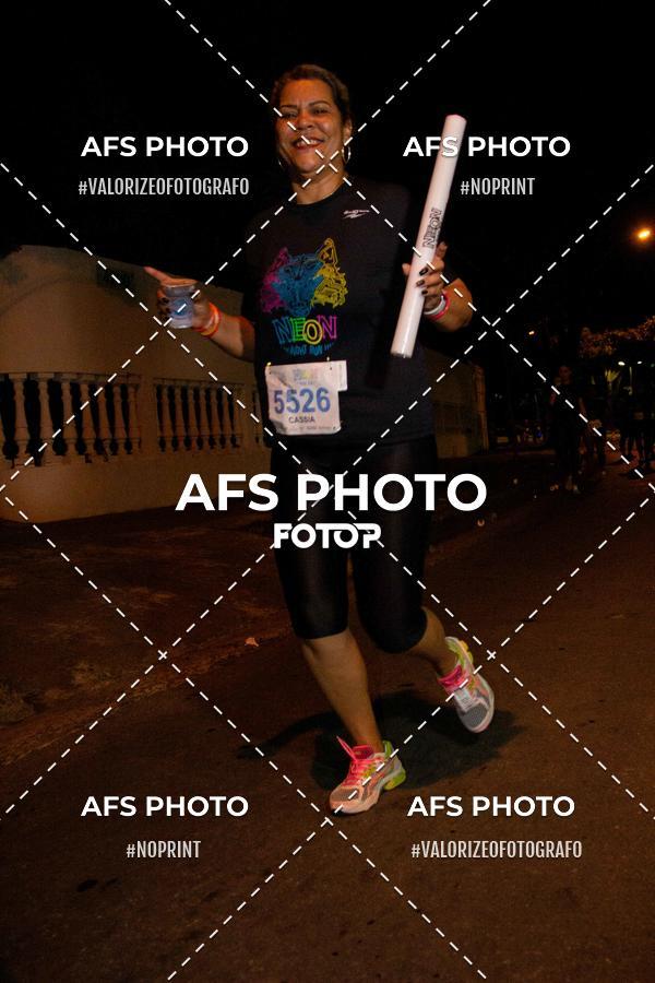 Achetez vos photos de l'vnementNeon Night Run 2019 - Belo Horizonte sur Fotop