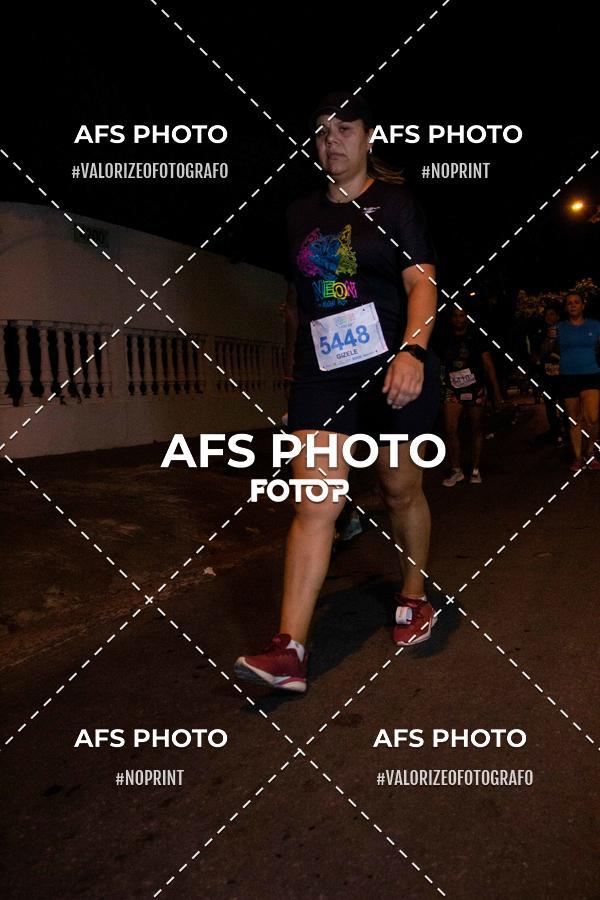 Achetez vos photos de l'vnementNeon Night Run 2019 - Belo Horizonte sur Fotop