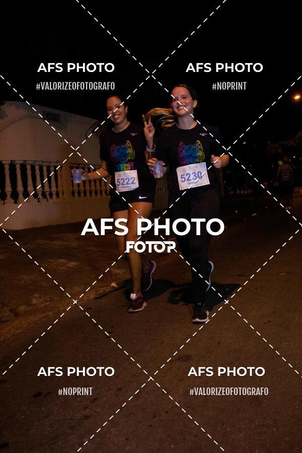 Achetez vos photos de l'vnementNeon Night Run 2019 - Belo Horizonte sur Fotop