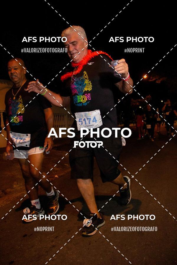 Acquista le foto dell'eventoNeon Night Run 2019 - Belo Horizonte in Fotop