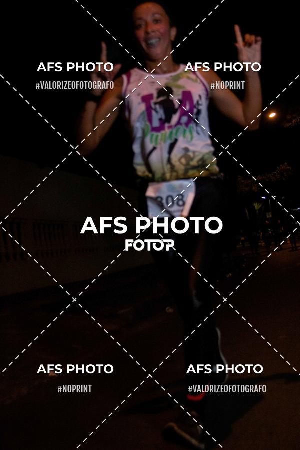 Compra tus fotos del eventoNeon Night Run 2019 - Belo Horizonte En Fotop
